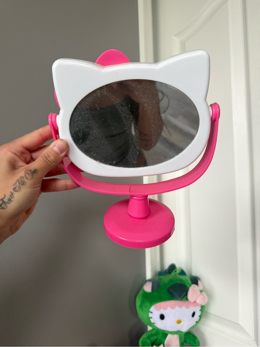 Hello kitty mirror - Picture 2 of 3
